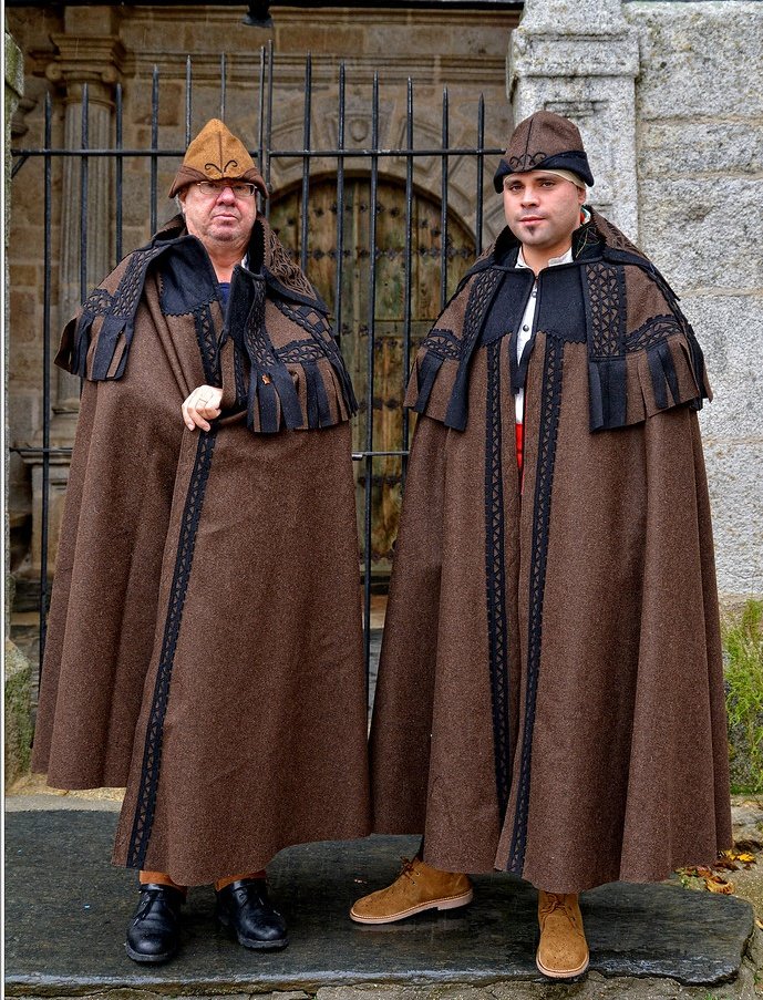 Mi madre en Nochevieja: no te vistas tan pronto que aún queda mucho para la cena

Mi padre y yo a las 11:15 de la mañana: