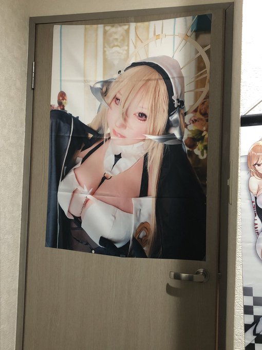 ランチェキでいただいたサクさんのインプラカブル布ポスター、作業部屋に貼ろうとしてるんだけど拝んだらご利益ありそう、めっちゃよい
(まだ折り目取ってないけど) 