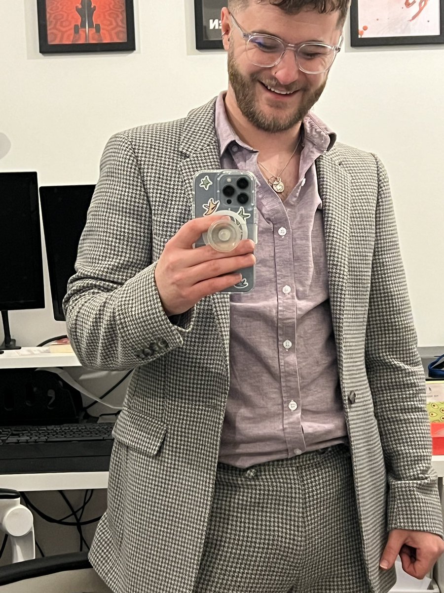 FriendJamiee's tweet image. I think I ought to wear a suit more often