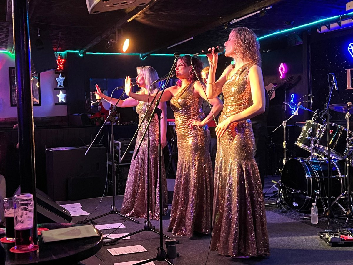 DetroitLive4's tweet photo. Thank you for having us @GoldenDiamond_1 we had a ball. Until the next time .. hopefully ! https://t.co/80sOv8WU4m