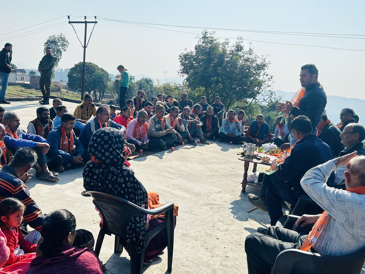 prashar_akhil's tweet photo. Today Addressed two public programs Under Booth Jan Samvadh Abhiyaan in the far flung Panchayats Ghar Samna Banj & Panchayat Kail mandal khoon of Udhampur East Constituency.
#BoothJanSamvad
#udhampur_east @RavinderRaina @DrJitendraSingh @AshokKoul59 @tarunchughbjp @ashishsood_bjp https://t.co/mOorS3r03A
