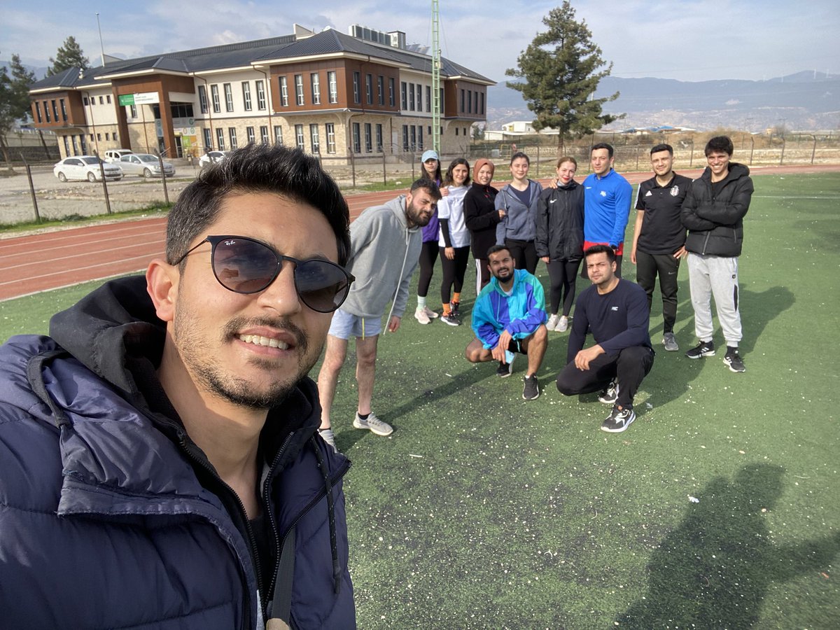 mhmtclk004's tweet photo. 📍 İslahiye Gençlik Ve Spor İlçe Müdürlüğü

Yılın son Pomem,PMYO antrenmanı yapılmıştır.

@OA_BAK @topogluemre @sukruyilmaz03 @muhittinozby @demirlevent1 @mnkarakus63 
@ibrahimh_polat @Burak_Anlatici https://t.co/h7nBIJV6hS