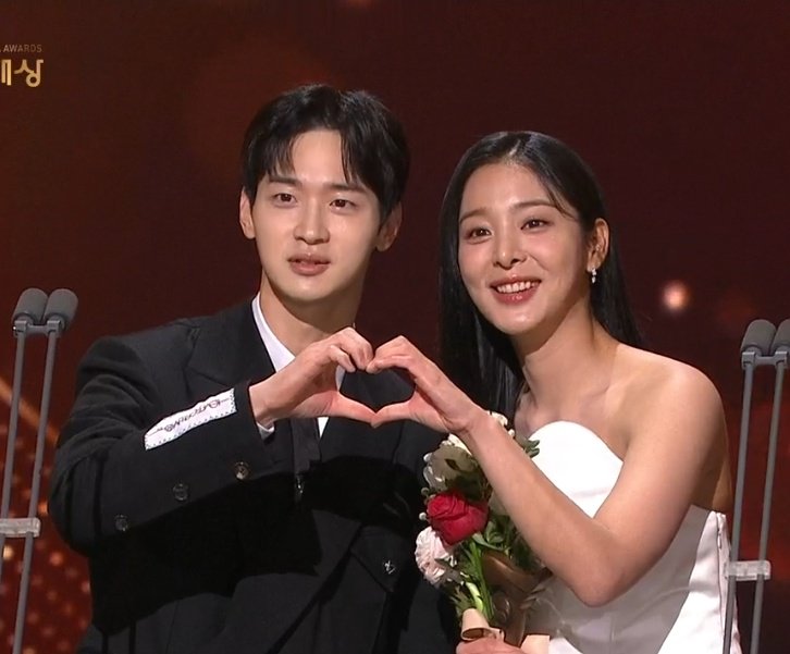 #JangDongYoon & #SeolInAh BEST COUPLE for #School2017 🤭

#2023KBSDramaAwards