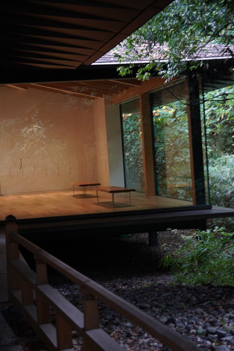 明けましておめでとうございます。
本年も夫婦共々どうぞ宜しくお願い致します。

元旦の本日で結婚４周年出会って15年目。ねねいつもありがとう。