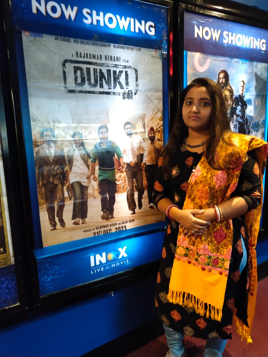 @iamsrk Signed off 2023 in what #Hirani style today! #Pathaan and #Jawan make waves in the BO (I loved both), but #Dunki is the kind of movie that lives on in our hearts forever! #HardyManu ki chemistry dil jeet liya, Sirjee! #VickyKaushal was mindblowing too! @RedChilliesEnt