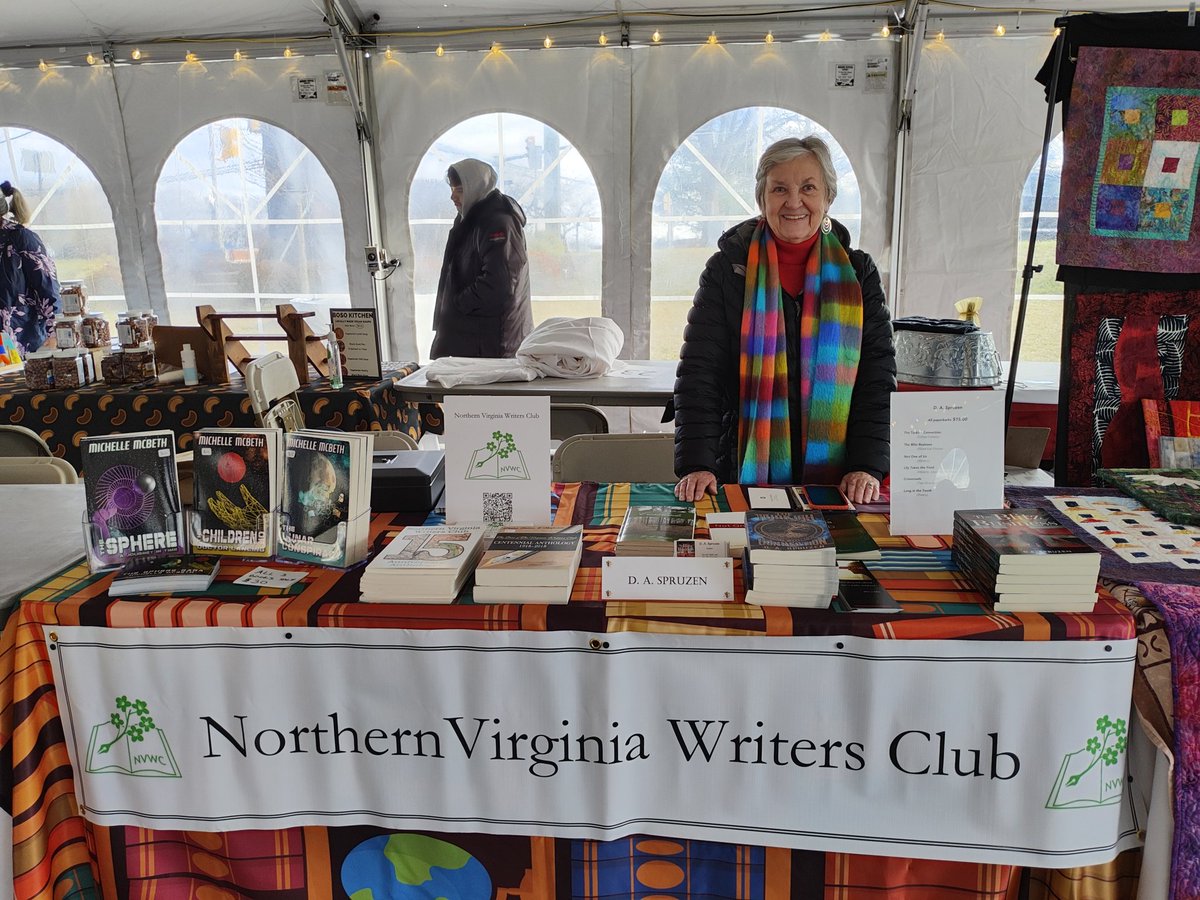 @VirginiaWriters is at the Vienna Noon Year's Eve market. Come check out local vendors and enjoy a massive balloon drop at noon!