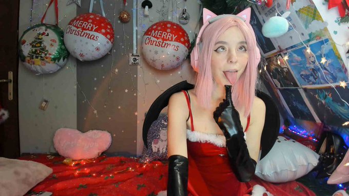 Happy New Year❤️ That's was a unpredictable one 😅 But with all highs and lows you was here for me ❤️ I<a href="/tag/stripchat"class="tags"><span>#stripchat</span></a><a href="/tag/stripchatlive"class="tags"><span>#stripchatlive</span></a>