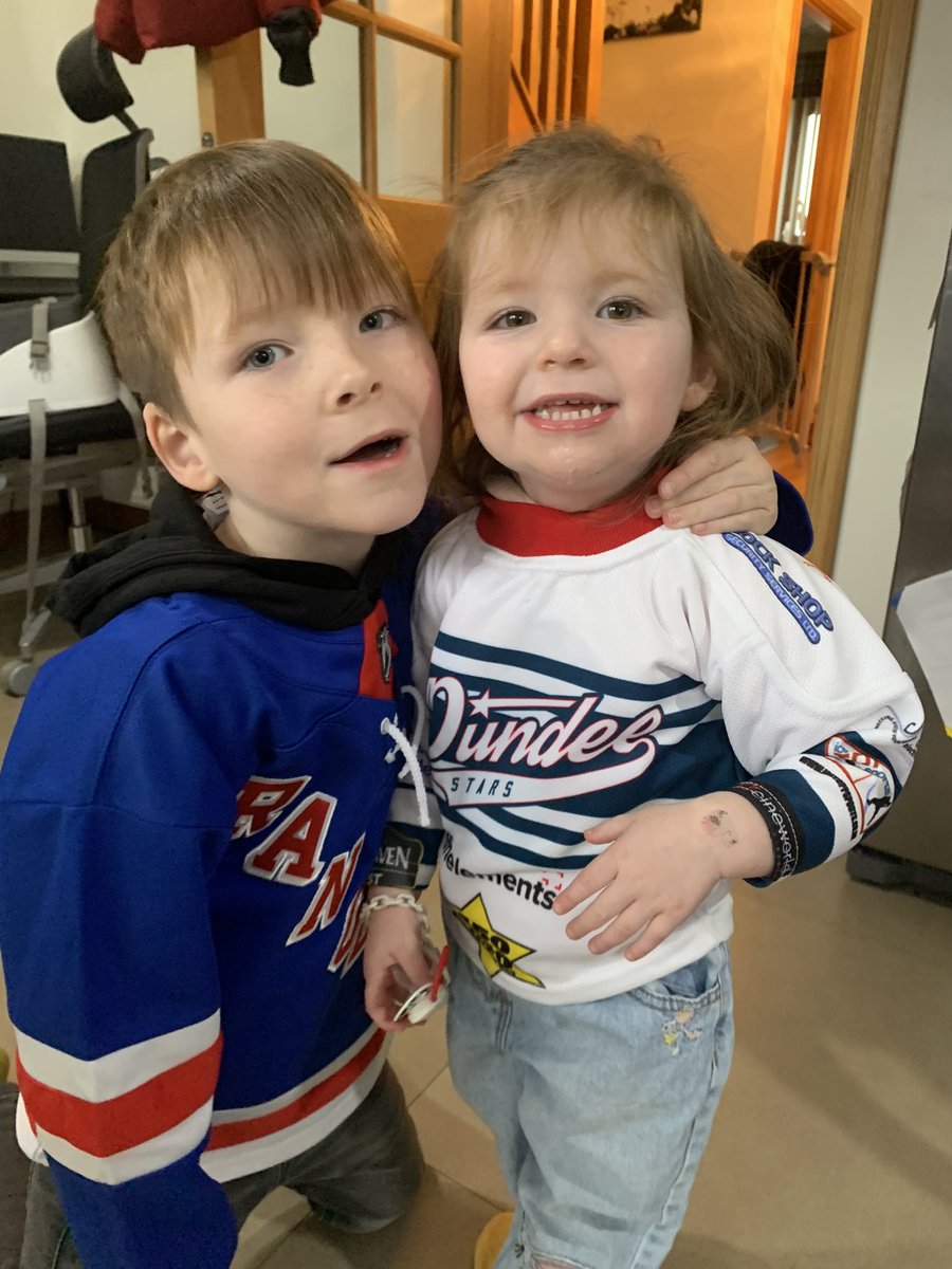 Off to the DIA for the first time since 2020 to see the @DundeeStars it will also be these twos first ice hockey game #GoStarsGo #DundeeStars #EIHL