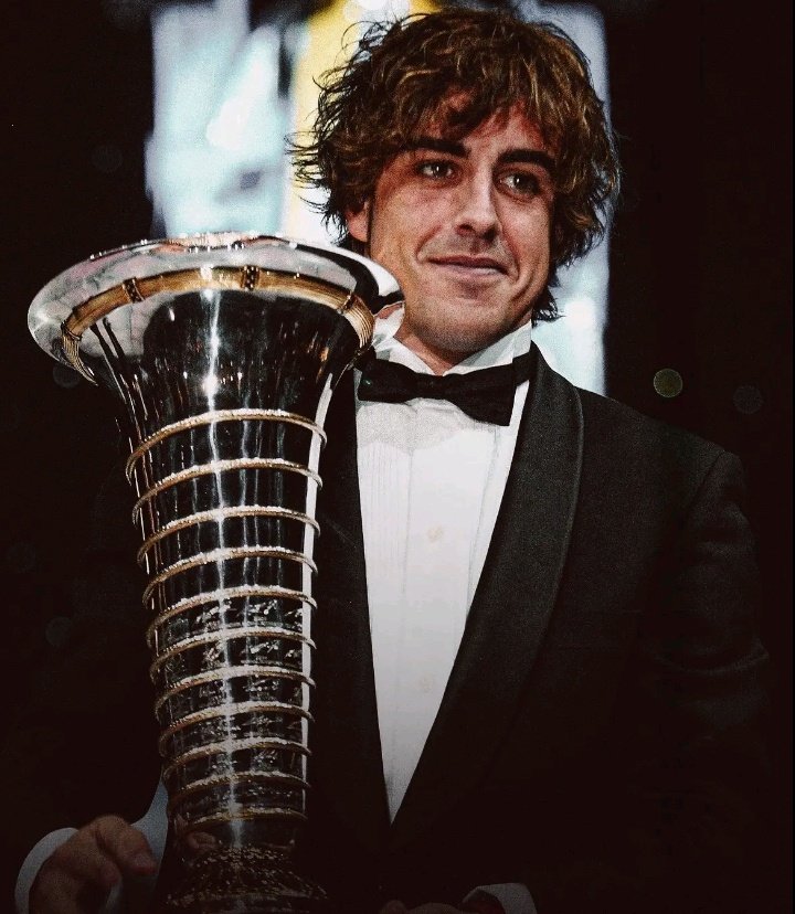 Este tweet tiene que llegar justamente 33 RT para que Alonso gane el tercer mundial y la 33