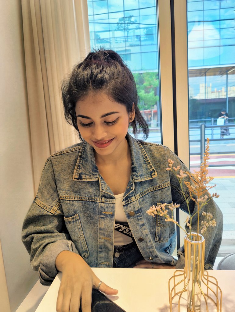 Like everyone else I too had a lot of ups &amp; downs,
The bad things taught me a lesson, good things gave me a purpose to keep pushing forward, a few good things stayed constant 💙 #galaxz Happy 31st 💙
From 20230702~