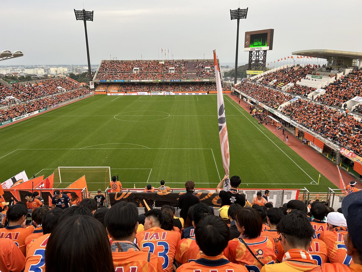 ochami_2138's tweet image. 2023年もあと少し…
今年は今までよりたくさんアイスタに行くことができて、とっても楽しくてうれしい1年でした⚽️
2024年も変わらず、できる限りたくさん応援に行きたいな📣アウェイ遠征にも行ってみたいな🚃そして来年こそ一緒にJ1へ‼️

#清水エスパルス
#shimizuspulse
#spulse
#ありがとう