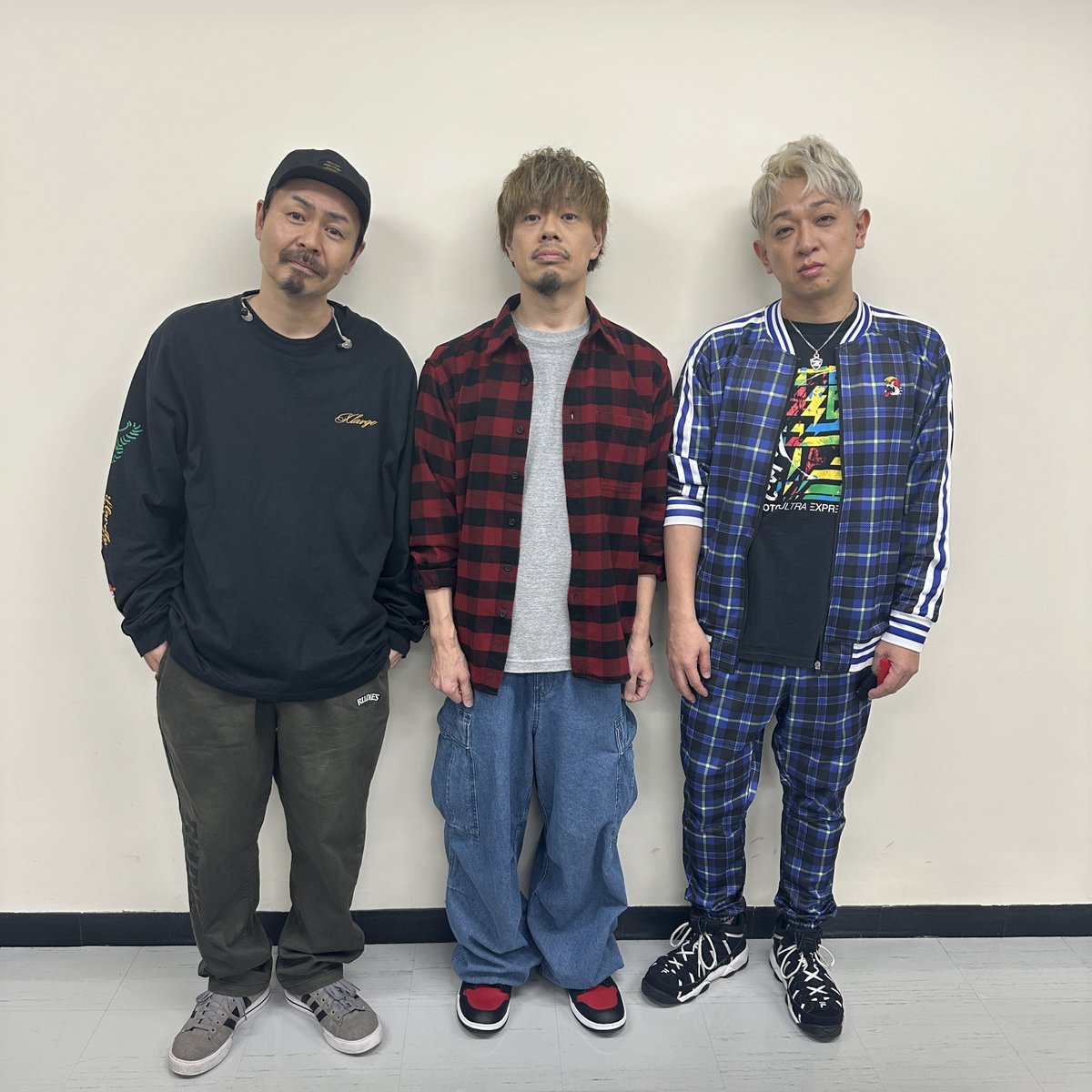 10FEET_OFFICIAL's tweet photo. まもなく！！！
10-FEETのパフォーマンス！
2023年のラストスパート！

第74回 #NHK紅白 歌合戦
12/31(日) 19:20〜23:45

https://t.co/DOhLnOQAyv

映画「THE FIRST SLAM DUNK」とバスケW杯の名シーンと共にお届けするスペシャルな演出にご注目！！！

必見です！
ぜひご覧ください！

#紅白歌合戦 https://t.co/lMnWRp2ktZ