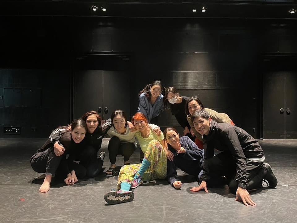 sorano87's tweet photo. 2023年 #DOJOWIP #無題『 』
#サヘルローズ #小幡貴史 の3人で企画者として始め皆に沢山助けて貰った。ありがとう。今まで話さなかった事、話せなかった事を皆で話した。分からない事だらけだけど世界を見ようとした。戦争してる場合じゃない。私たちは殺し合ってる場合じゃない。 https://t.co/89WQGMubpY