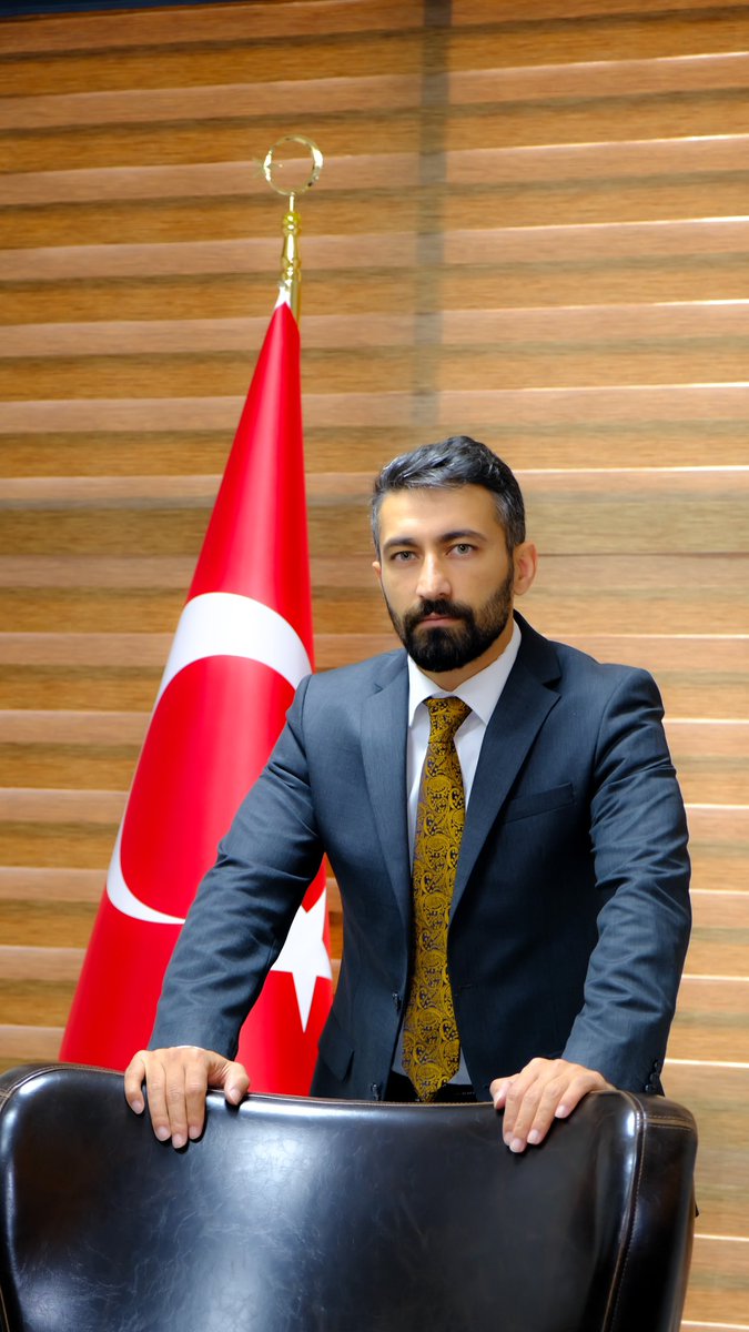 Türkiye Cumhuriyeti olarak 100. yaşımızı geride bırakıyor; asırlık çınarımıza layık vizyon, umut ve hedeflerle 2024 yılını karşılıyoruz…

Yeni yılın ülkemize ve tüm dünyaya huzur, refah getirmesi duasıyla değerli hemşehrilerimin ve aziz milletimizin yeni yılını tebrik ediyorum.