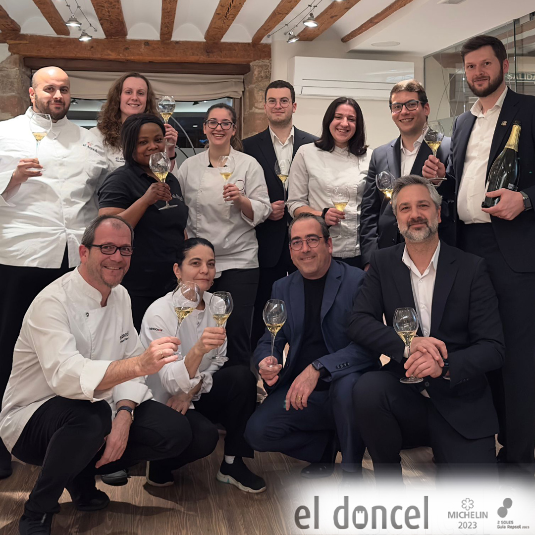 ¡El equipo de #fincadelobispoos desea un muy feliz año 2024!
#navidad2023 #christmas2023 #nuevoaño2024 #newyear2024 #celebracioneespeciales #fincaparaeventos #banquetesyeventos #eventos #bodas #weddingplanning #bodasconencanto #catering