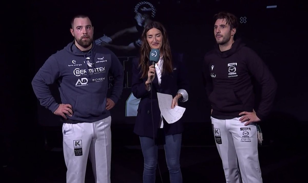 Zorionak Julen!!!!!! Urtea bukatzeko Ez dago modu hobeagorik!!!! Zorionak txapeldun!!!!! #GureKirola #GureKirolariak <a href="/fenieenergia/">Feníe Energía</a>