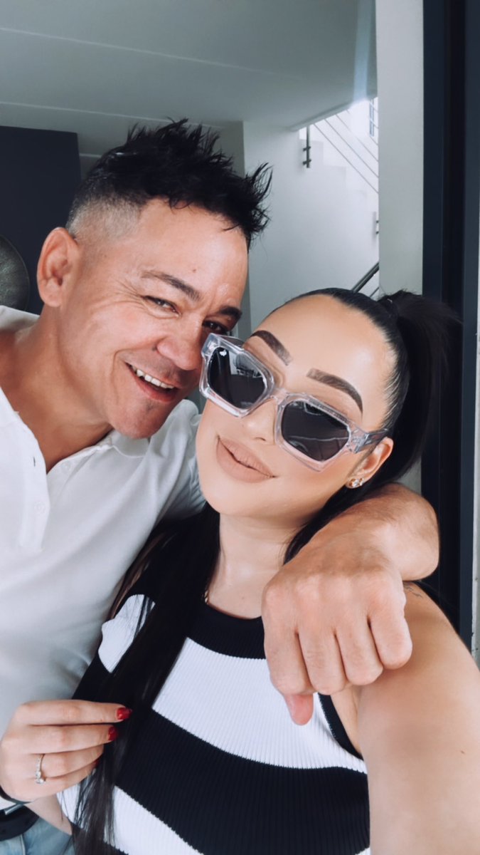 CakesXO_'s tweet photo. Asked my Dad to come and spend NYE with me because I’ll most likely be alone, and he came 😃🤍 one thing about my Dad, HE WILL! ✨ https://t.co/h5gwPtuwaa