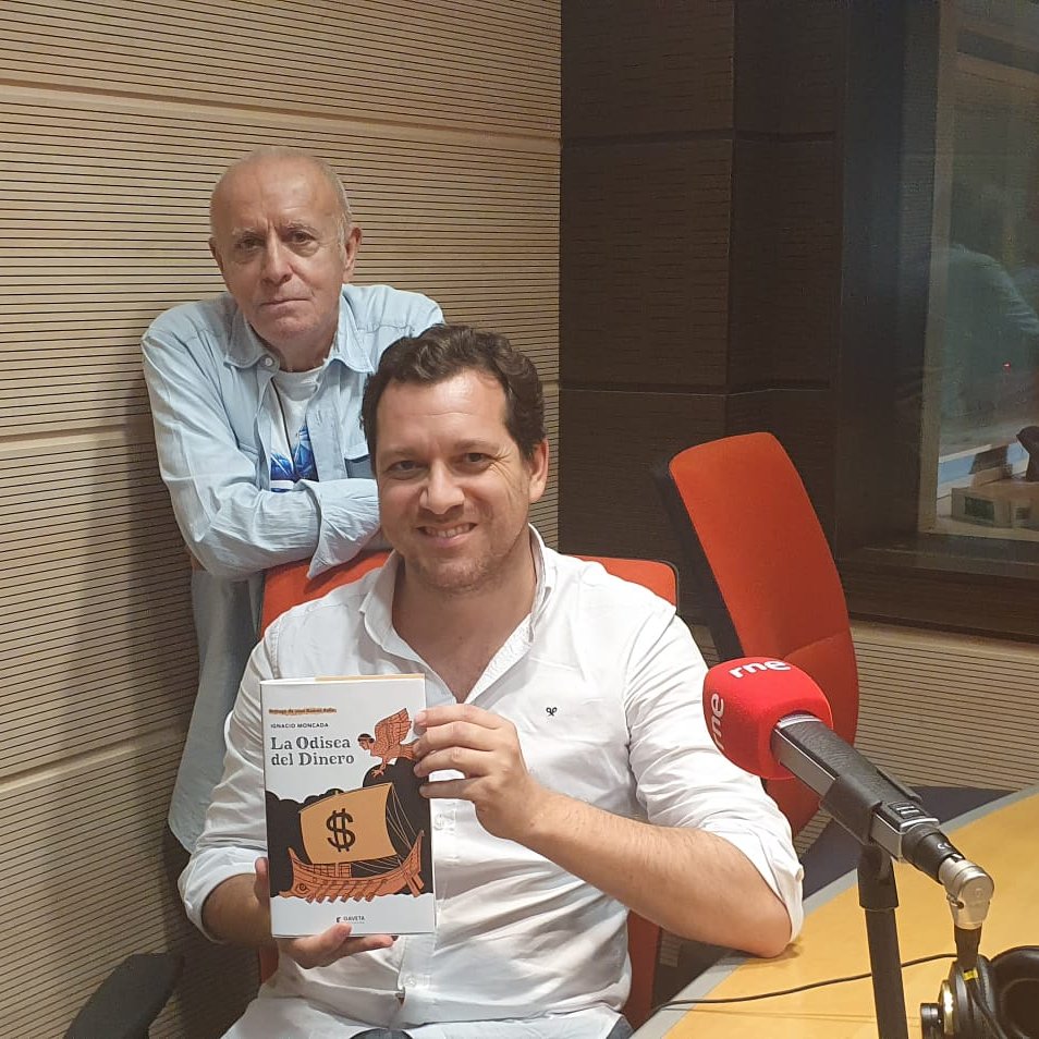 Ha sido un gran honor estar en uno de los programas más legendarios y escuchados de la radio española: Espacio en blanco (@eblancoradio), de @RNE. Recorrí con el gran Miguel Blanco la apasionante historia del dinero, desde su remoto origen hasta nuestros días, algunas pinceladas…