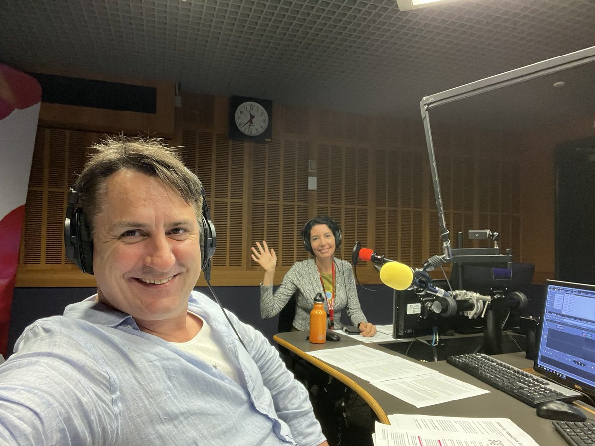 Turn us on! We’re about to go coast to coast on ABC radio calling the Sydney Harbour NYE fireworks - me and audio describer Fran Mathey (702 Syd, 774 Melb, 612 Bris, 836 Hobart etc)