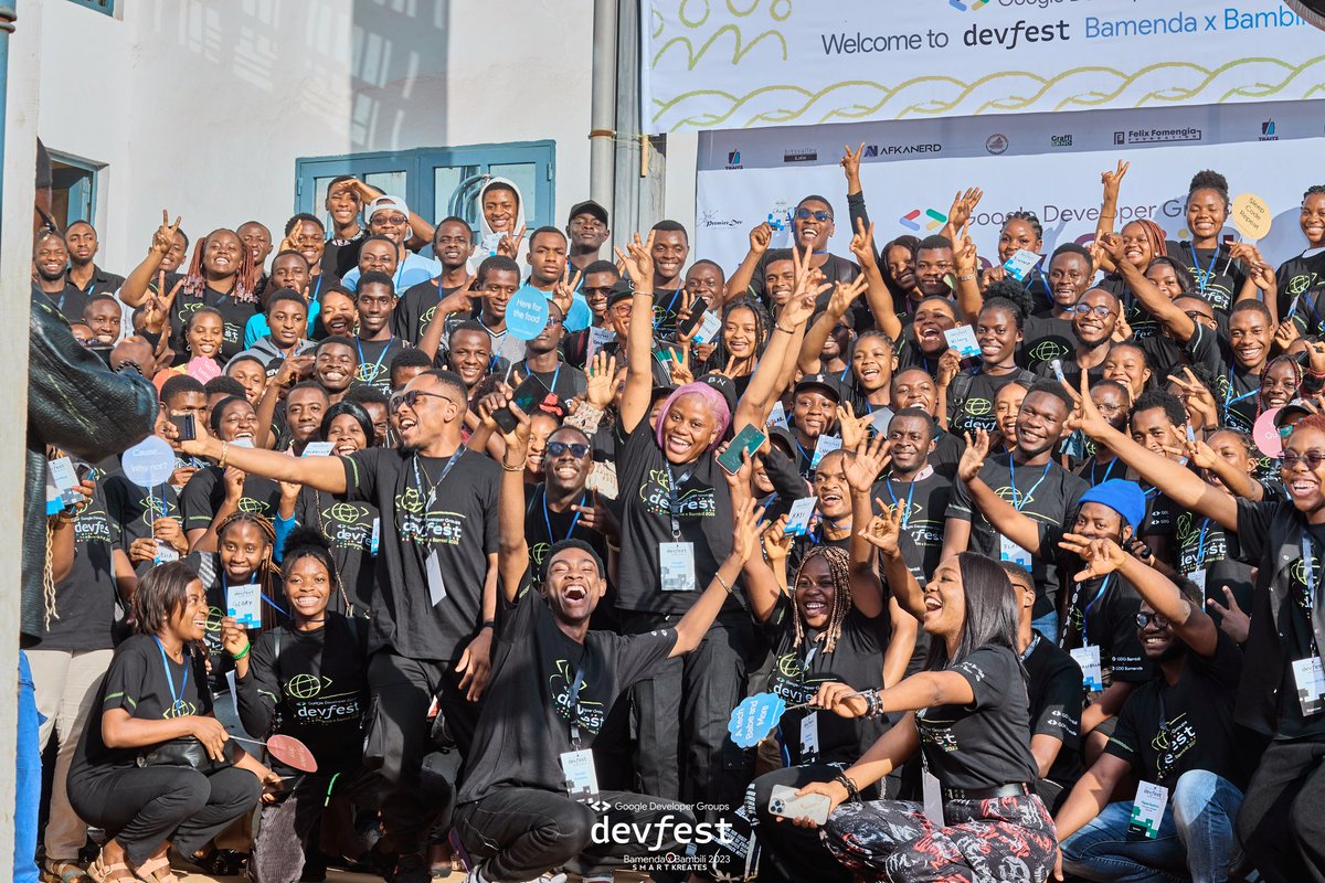 GDGBamenda's tweet photo. Our entire year in 4 pictures 🤩

2023 has literally been a very event-ful year for us!!!

We can’t wait to see what we’ll achieve in 2024. Cheers to better events and more impact 🥂 https://t.co/TJaRqzhUUT