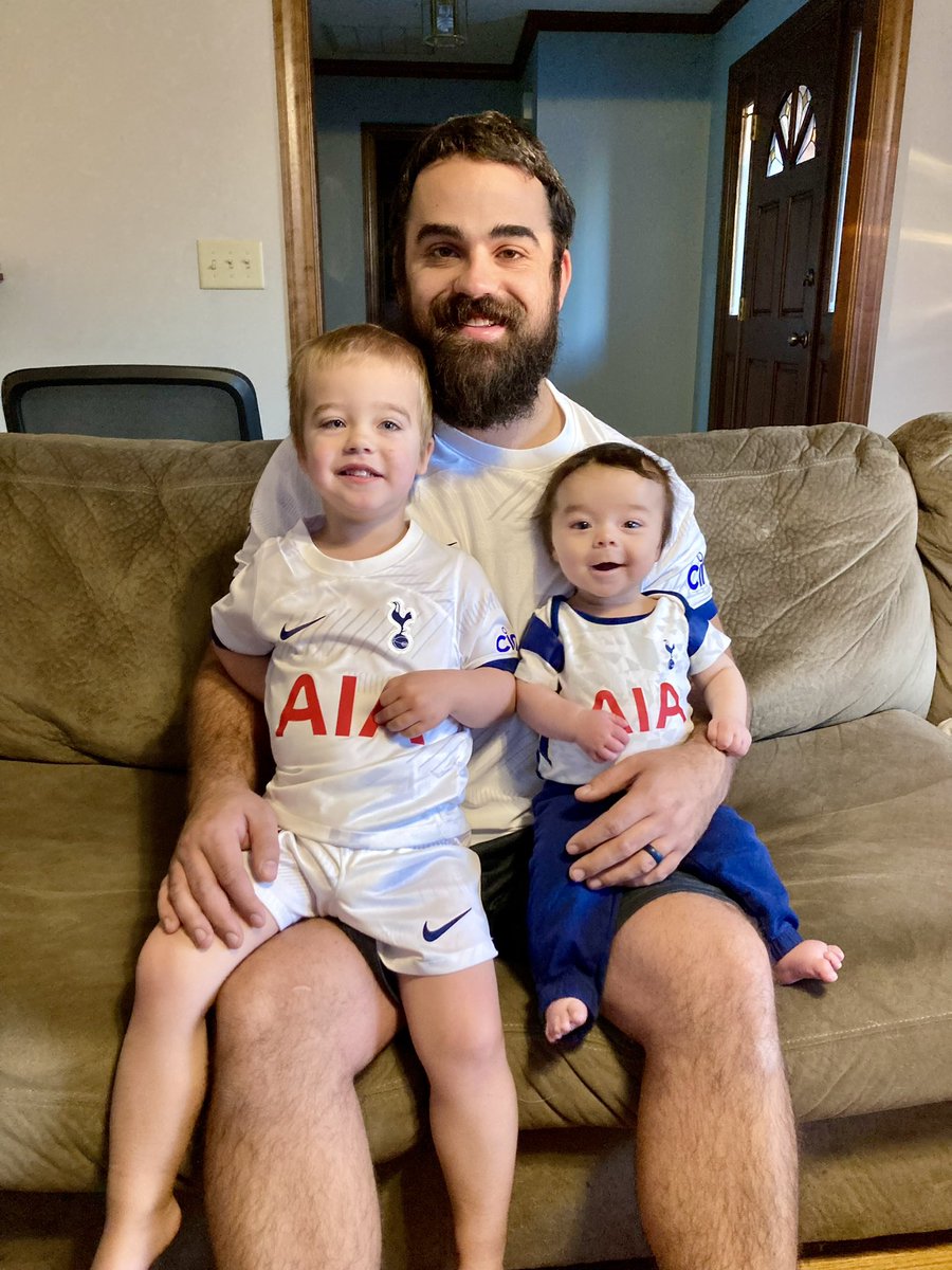Lindsay Tippett Lang (@tipp10) on Twitter photo #MyPLMorning #Tottenham #COYS <a href="/premierleague/">Premier League</a> <a href="/SpursOfficial/">Tottenham Hotspur</a> Daddy and his boys are ready this morning! #MyPLMorning #Tottenham #COYS <a href="/premierleague/">Premier League</a> <a href="/SpursOfficial/">Tottenham Hotspur</a> Daddy and his boys are ready this morning!