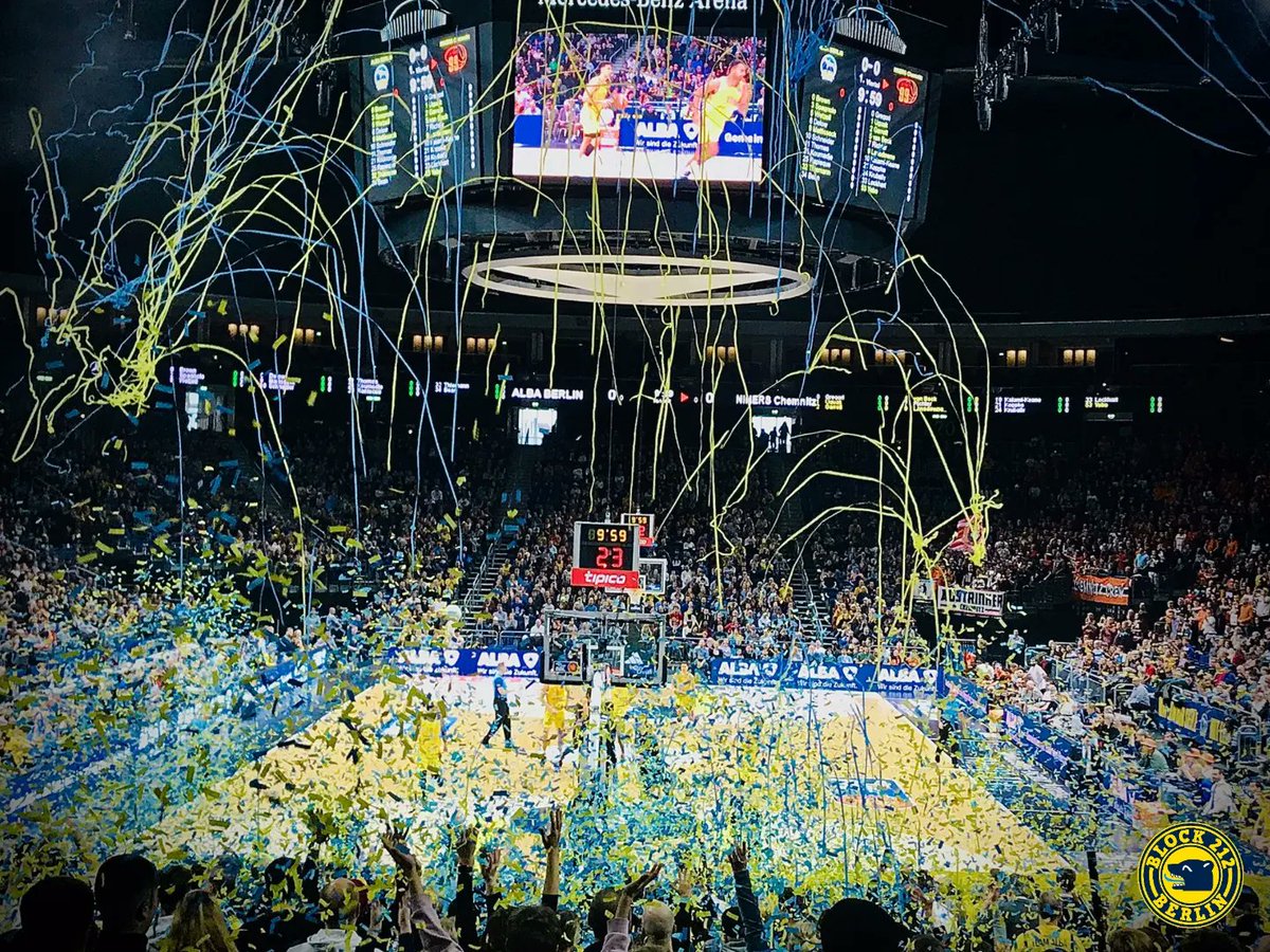 block212berlin's tweet photo. Jedes Jahr auf's Neue,
halten wir die Treue!

Wir wünschen den Teams von @albaberlin, allen Fans und Mitarbeitenden einen Guten Rutsch ins Neue Jahr!

Danke für das vergangene Jahr an die, die uns unterstützen, kritisieren und begleiten.

Immer weiter! https://t.co/wI5naQw1sz