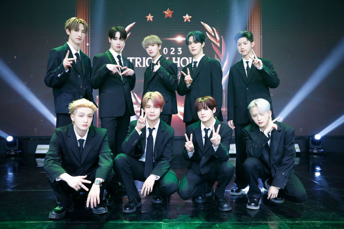 xikers_official's tweet photo. [👀]

🏆 2023 TRICKY HOUSE AWARDS Behind Photo 🏆

#xikers #싸이커스 https://t.co/ETHRnN1VMa