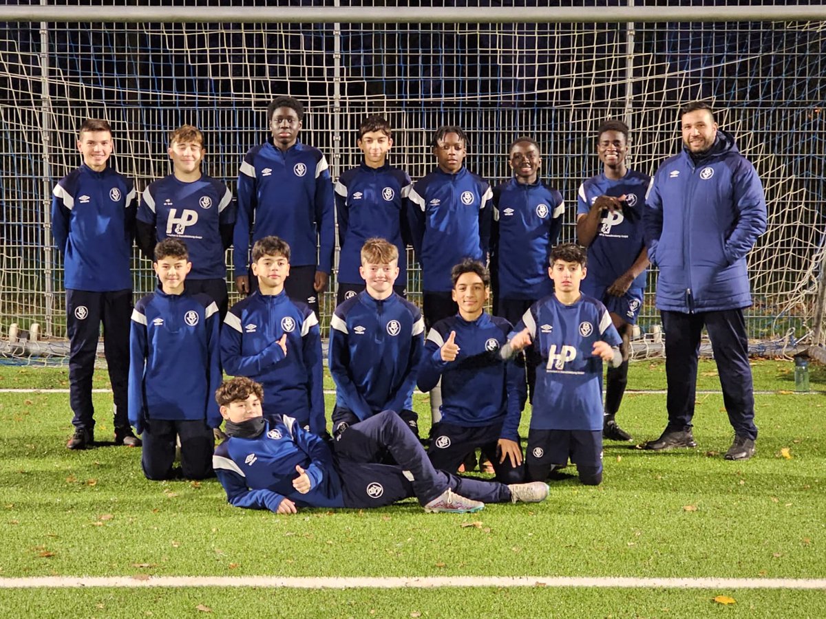 Aller guten Dinge sind drei

1.C-Jugend feiert Meisterschaft und Aufstieg

Alles zur Meisterschaft 🎉 unserer 1.C-Jugend findet Ihr hier: 👇
shorturl.at/bmNUV

Herzlichen Glückwunsch Jungs, macht weiter so. 💙🤍💙

#bremersv #likemalrein