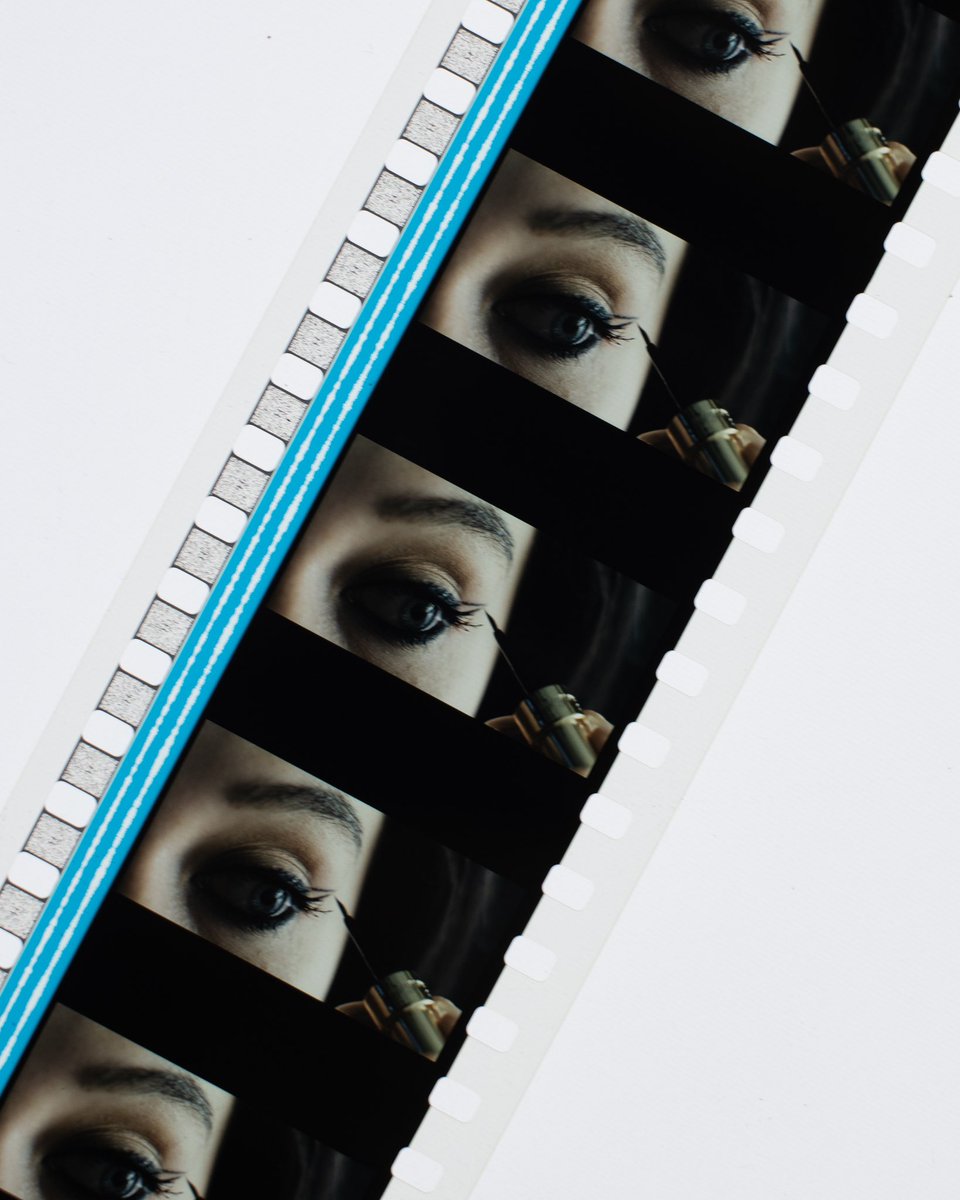 ProjectionistR's tweet photo. β¦
Priscilla (Dec)
Marie Antoinette (Dec)
#thefilmframeproject #filmframe #upinthebooth #projectionist #projectionbooth #projector #cinema #film https://t.co/XF8vBQ5Bdv