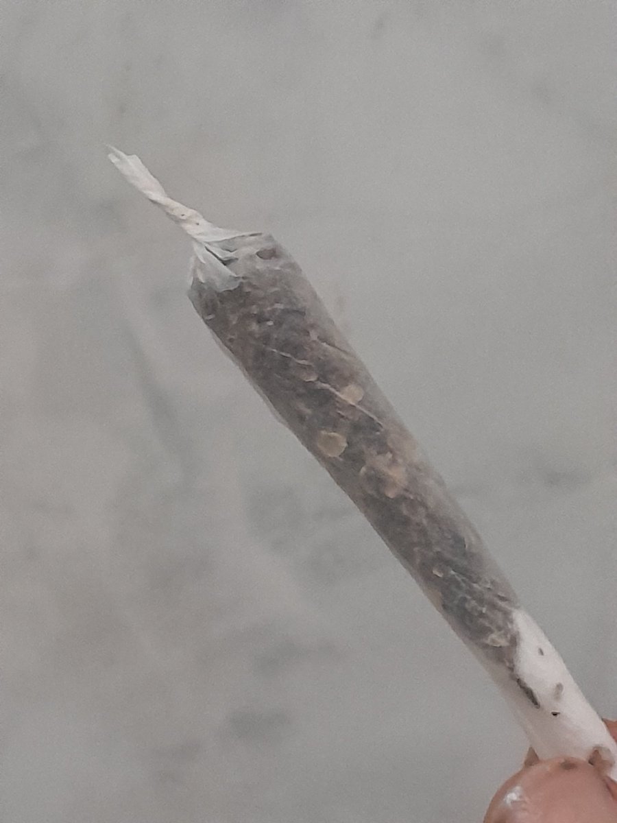 deadchainss's tweet photo. FELIZZZ ANOOOO NOVOO!!! #drugtwt https://t.co/RHfD29dVPU
