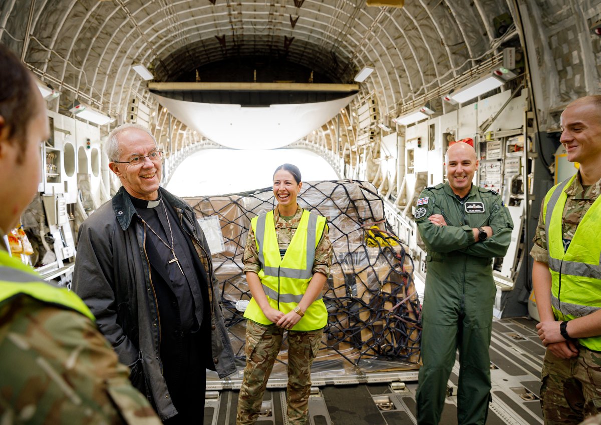 We were delighted to welcome The Archbishop of Canterbury, when he met personnel from across the Station before the recording of his annual New Years Day Message. You can catch up with @JustinWelby on <a href="/BBCOne/">BBC One</a> at 12:55 on New Years Day.

More: bbc.co.uk/programmes/m00…