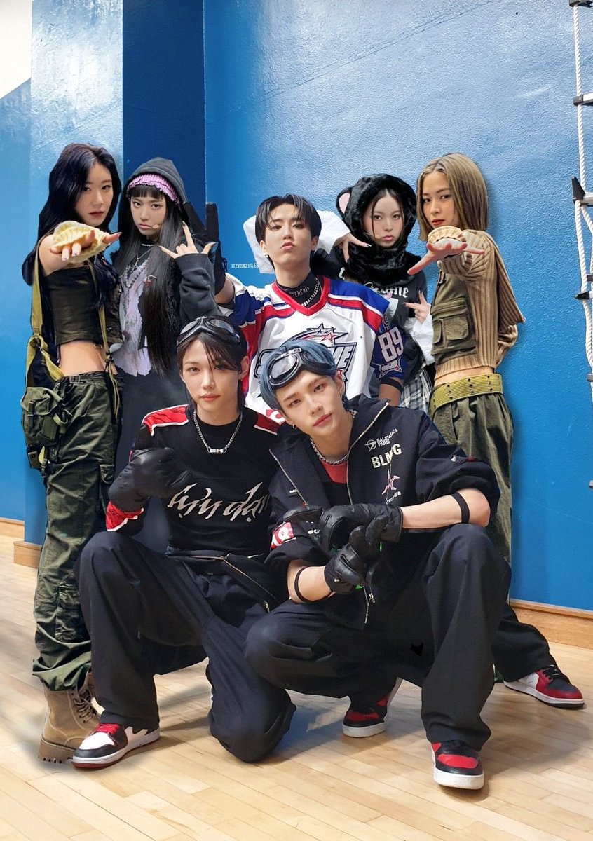 itzyskzfiles's tweet photo. We’re each time closer to a ot13 picture of #ITZY #STRAYKIDS https://t.co/MLH4JYLHX2