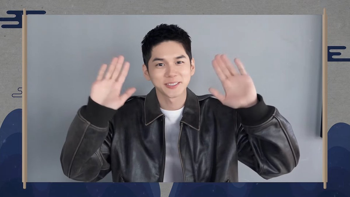 →皆さんも美味しい物を食べて、健康で幸せに、毎日を過ごしてくださればと思います。僕たちの再会までもうすぐです。早く笑顔で会いたいですね。それでは、よいお年を！
#옹성우 #ONGSEONGWU #オンソンウ