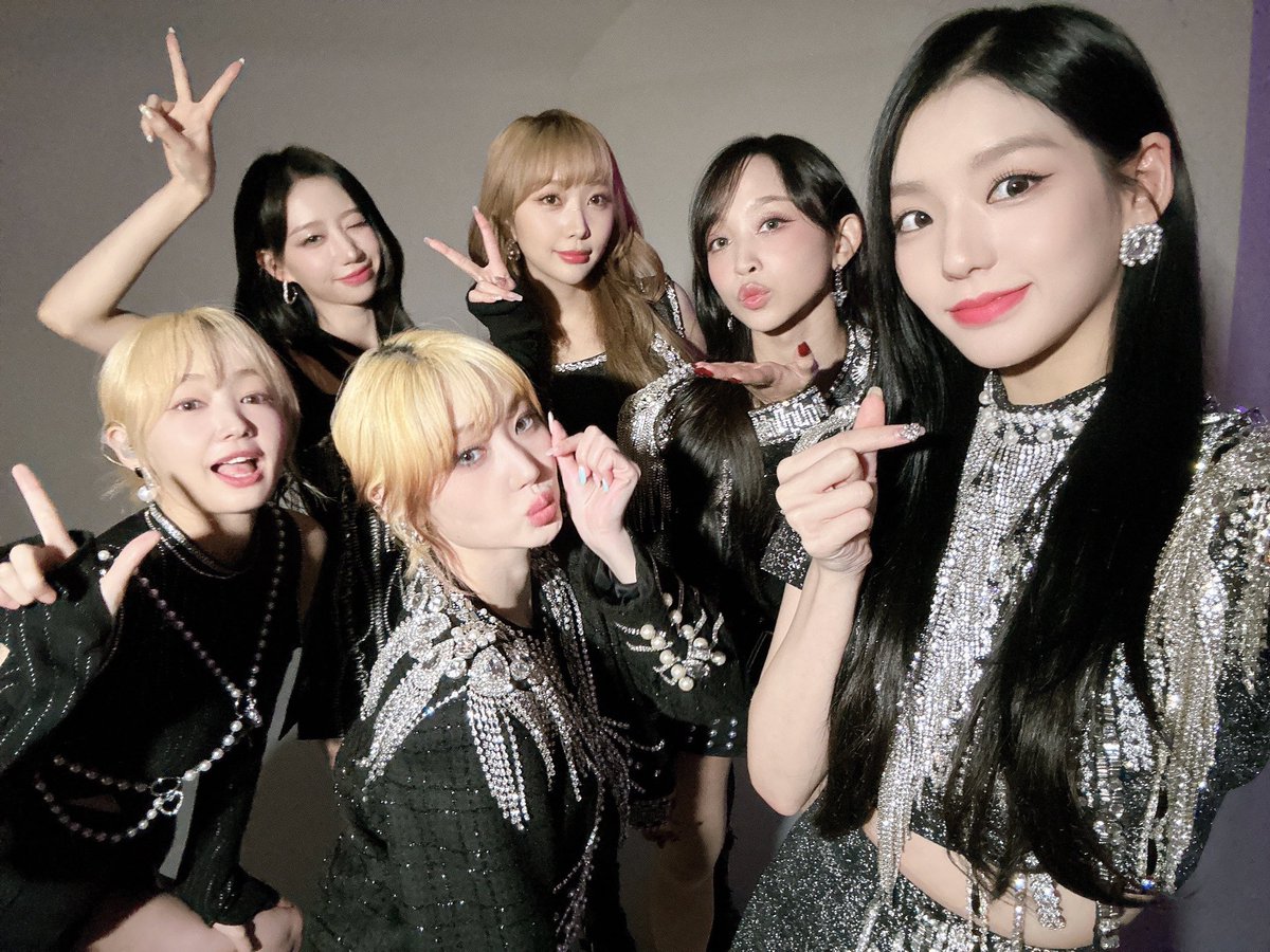 5ecretNumber's tweet photo. [*****]

2023년의 마지막 날인 오늘도!
락키들과 함께해서 너무 행복했어요❤️
그 어떤 순간들보다도 락키들과 함께하는 순간이 가장 행복한 순간이라는것🥺 2024년에도 잘 부탁해요( v^-゜)♪

#SECRET_NUMBER #시크릿넘버
#SEOULCon #서울콘 #worldkpopfestival https://t.co/85eyXmGp8C