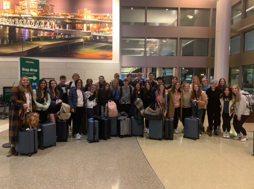 Dr_J_Smith's tweet photo. Buon Viaggio! J-term students are on their way to 🇮🇹 Italy! What a thrill! @lrcawarriors #Jterm24 https://t.co/vxa9NwU8sS