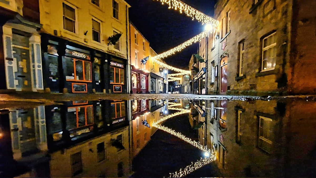 The Perfect Puddle made a timely seasonal appearance in Market Street last night! #Hexham #Northumberland #NorthEast #Reflections #ThePhotoHour