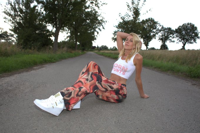 Limited to 30 Seats !! 60% Discount on my uncensored VIP !!! https://t.co/u46xyNuZYn Today only !! https://t<a href="/tag/blonde"class="tags"><span>#blonde</span></a><a href="/tag/raiders"class="tags"><span>#raiders</span></a><a href="/tag/raidernation"class="tags"><span>#raidernation</span></a><a href="/tag/loungewear"class="tags"><span>#loungewear</span></a><a href="/tag/raiderette"class="tags"><span>#raiderette</span></a>