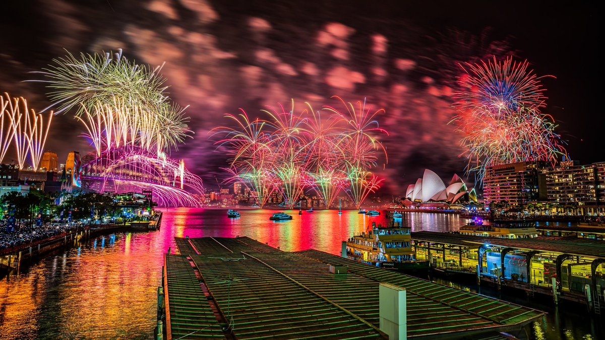 Happy New Year everybody! I hope the celebration of fireworks, lights, music and dance gave reason to smile after a tough year for many. On behalf of the @cityofsydney, I wish you all a safe, fabulous and most importantly peaceful 2024! 📷: Keith McInnes