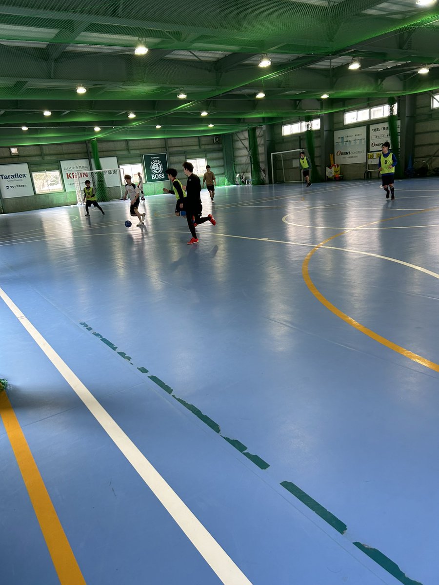 FCLIBELUST's tweet photo. お久しぶりです！
夏以来の投稿で申し訳ございません…
今年は、大会に出たり練習試合をしたりと、少し紆余曲折ありましたが、なんとかチームを維持していく事が出来ました💪
来年も、チームを維持して5周年を迎えられる様頑張りたいと思います！
来年もよろしくお願いいたします🤲 https://t.co/R6v02rzjT2