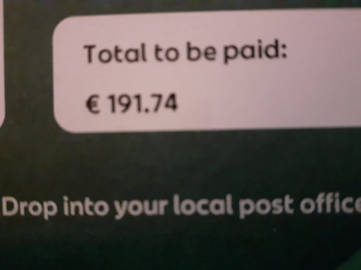 womcom5's tweet photo. @Postvox , we rang, told we would be emailed back. 
No word,  answermachine/ auturesponse only available.
Value of parcel £10.
Incorrectly read by machine as 710 so €818 (.45).  IF we paid €191.74 to collect there would be no way to reclaim.
P.s where is our £10 parcel? https://t.co/pwEH3cxUDc