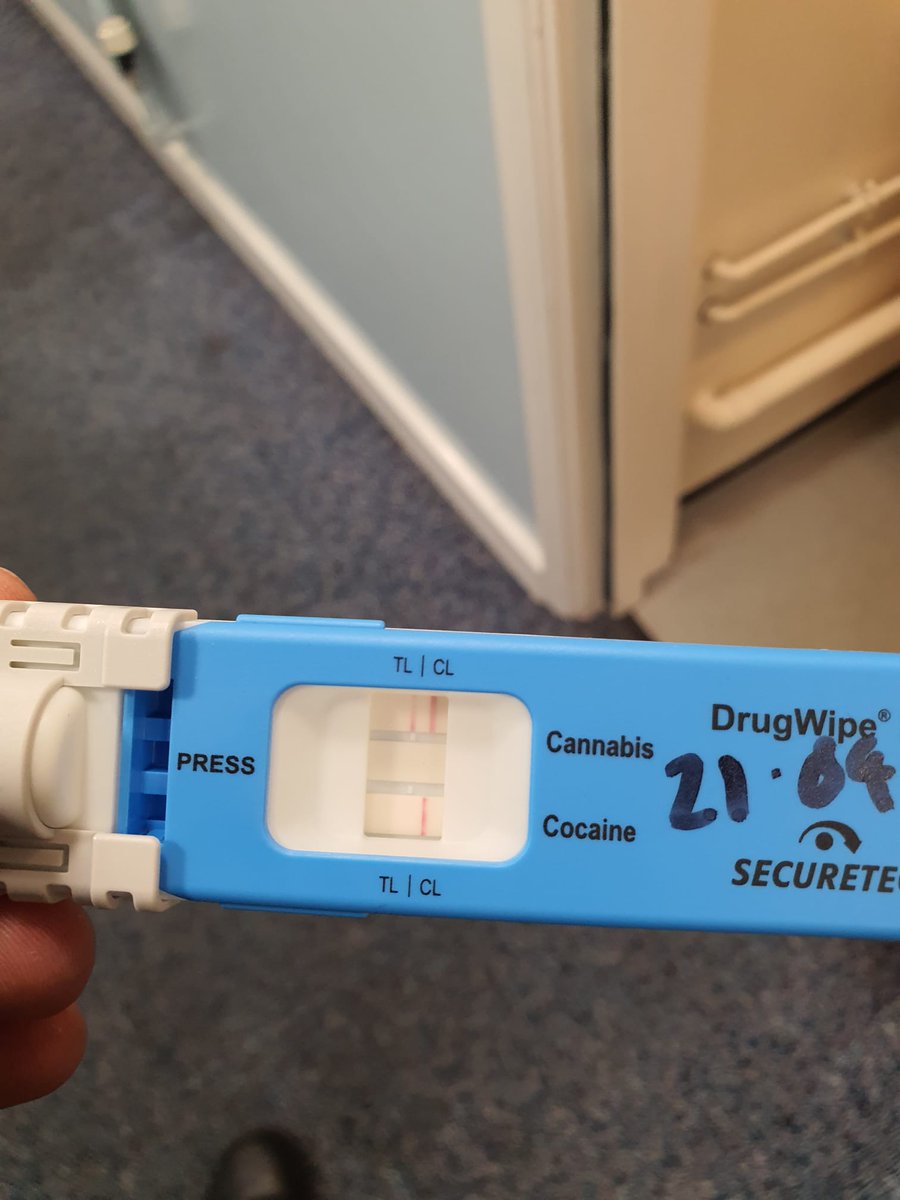 Driver stopped in Farncombe by #VanguardRST as fog lights on (in good visibility) but no headlights. Appeared slightly intoxicated; provided a ➕️ #DrugWipe for cannabis & roadside breath reading of 59, arrested. In custody, blew 63 & failed to provide blood; charged.

#OpLimit