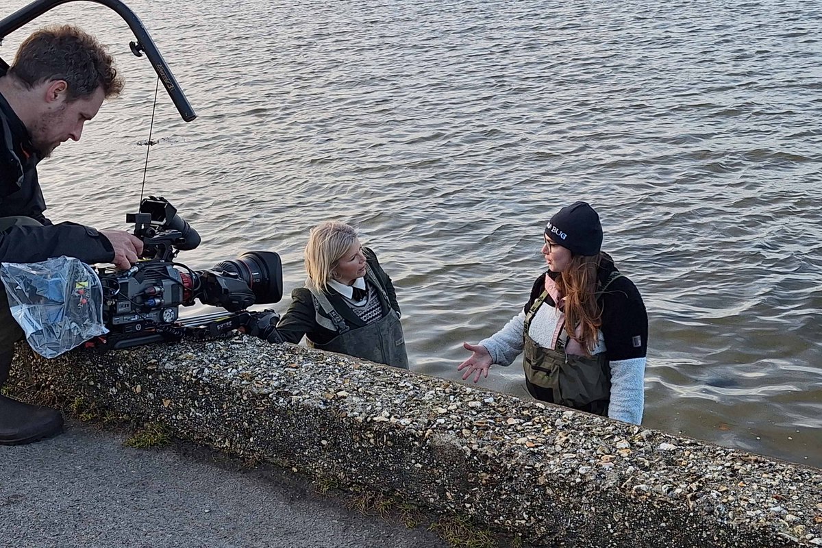 BU 2023 Media Recap: December

Countryfile came to Poole, where Professor Rick Stafford talked about the BU-led project to install artificial reefs to provide a haven for marine life.

Read more: ow.ly/tkEx50Qlni3

#BUProud