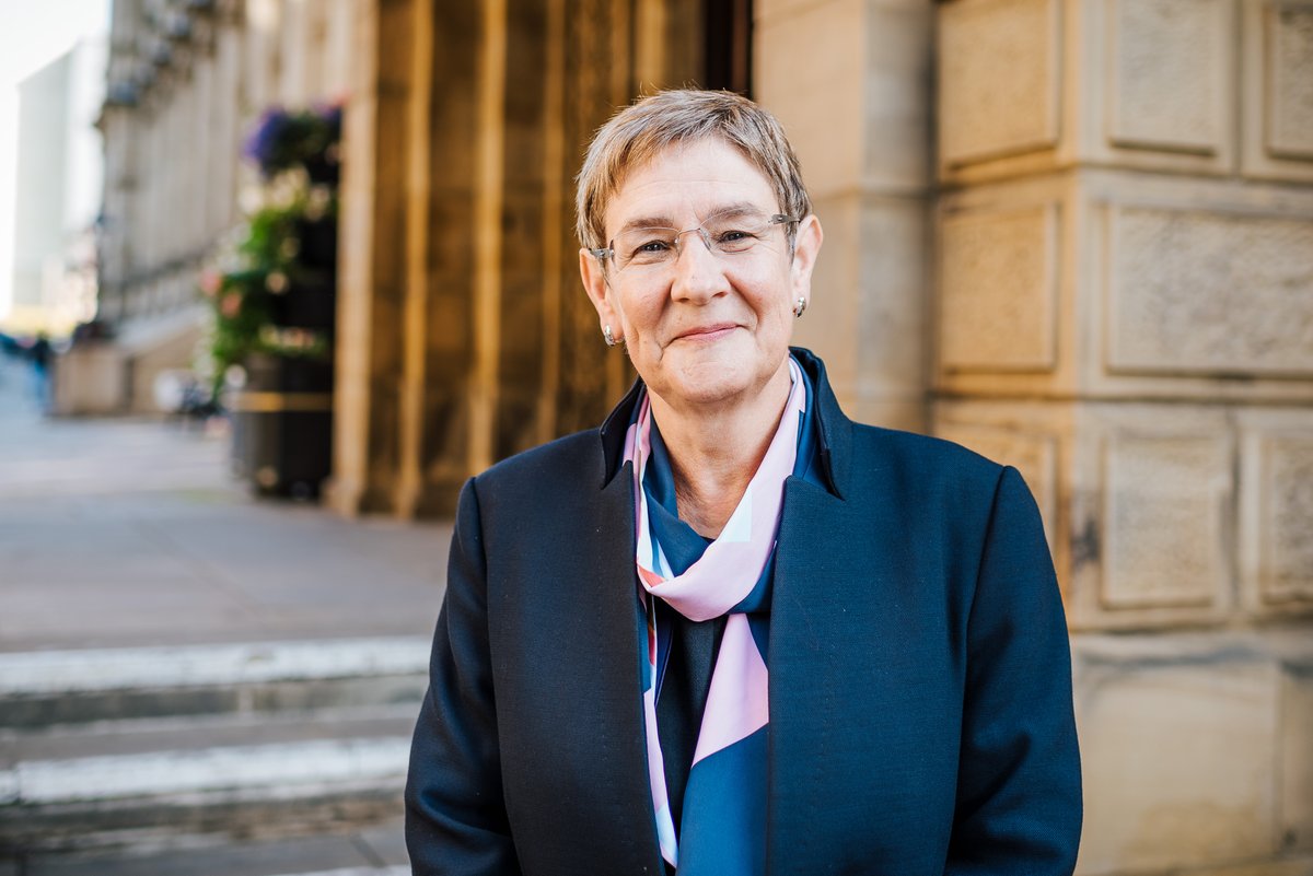 Leader of Calderdale Council Jane Scullion's New Year message trib.al/2rlcfBE