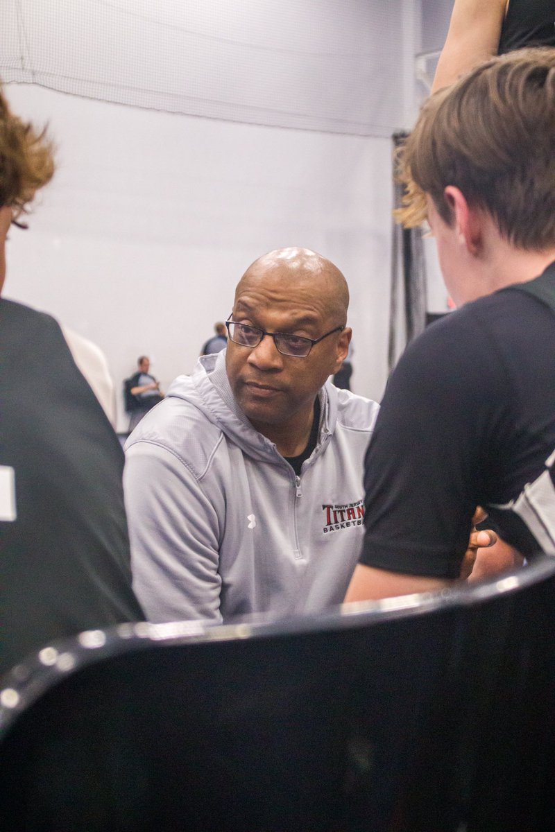 SJTITANSBBALL1's tweet photo. Want to be a Head Coach for a well organized and competitive organization? Look no further, Titans have open Head Coaching positions for boys &amp; girls teams. Volunteer Assistant Coaching positions are also open. If interested, email sjtitansbasketball@gmail.com. 
TITANUP! https://t.co/qNMeDxmGTi