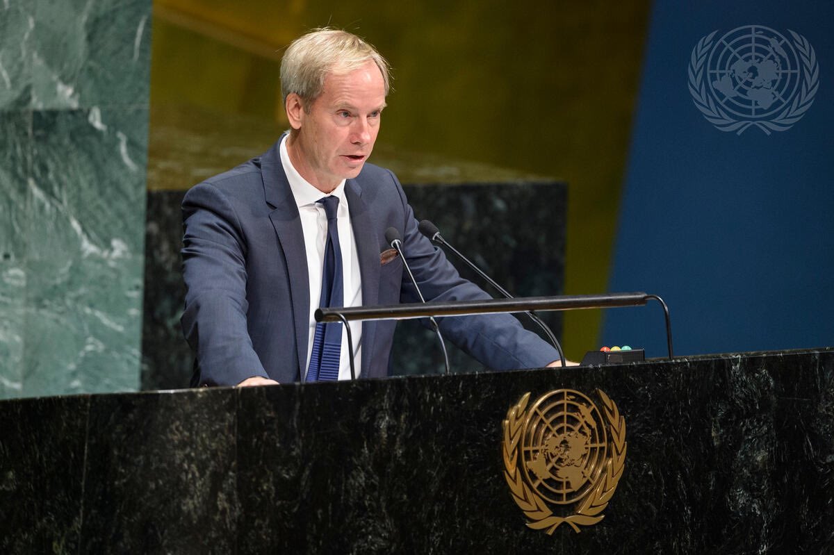 EUatUN's tweet photo. Bidding farewell to Amb @OlofBSkoog after 4 years leading the @EUatUN. 

Thank you for your leadership &amp; guidance, from shepherding historic UNGA resolutions and standing up for multilateralism and our shared EU-UN values to championing gender equality and human rights. https://t.co/Gj8uHytrx0