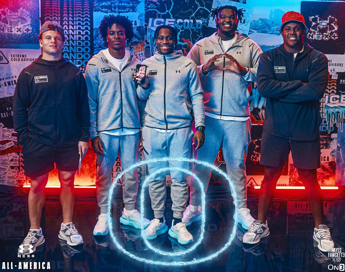 The Oregon Ducks are well-represented here at the Under Armour All-American Game with 5️⃣ Signees: -WR Jack Ressler -CB Ify Obidegwu -WR Jeremiah McClellan -OT Jac’Qawn McRoy -DL Aydin Breland @CoachDanLanning also made the pic🤣! #SCODucks 🦆 #UANext on3.com/college/oregon…