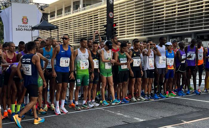 tvgazetaoficial's tweet photo. Quenianos vencem no feminino e no masculino na 98ª Corrida Internacional de #SãoSilvestre! 

Veja como foi: https://t.co/yhA9SSzR8F

#SaoSilvestre2023 🏅 https://t.co/Ky6J9bXVgj