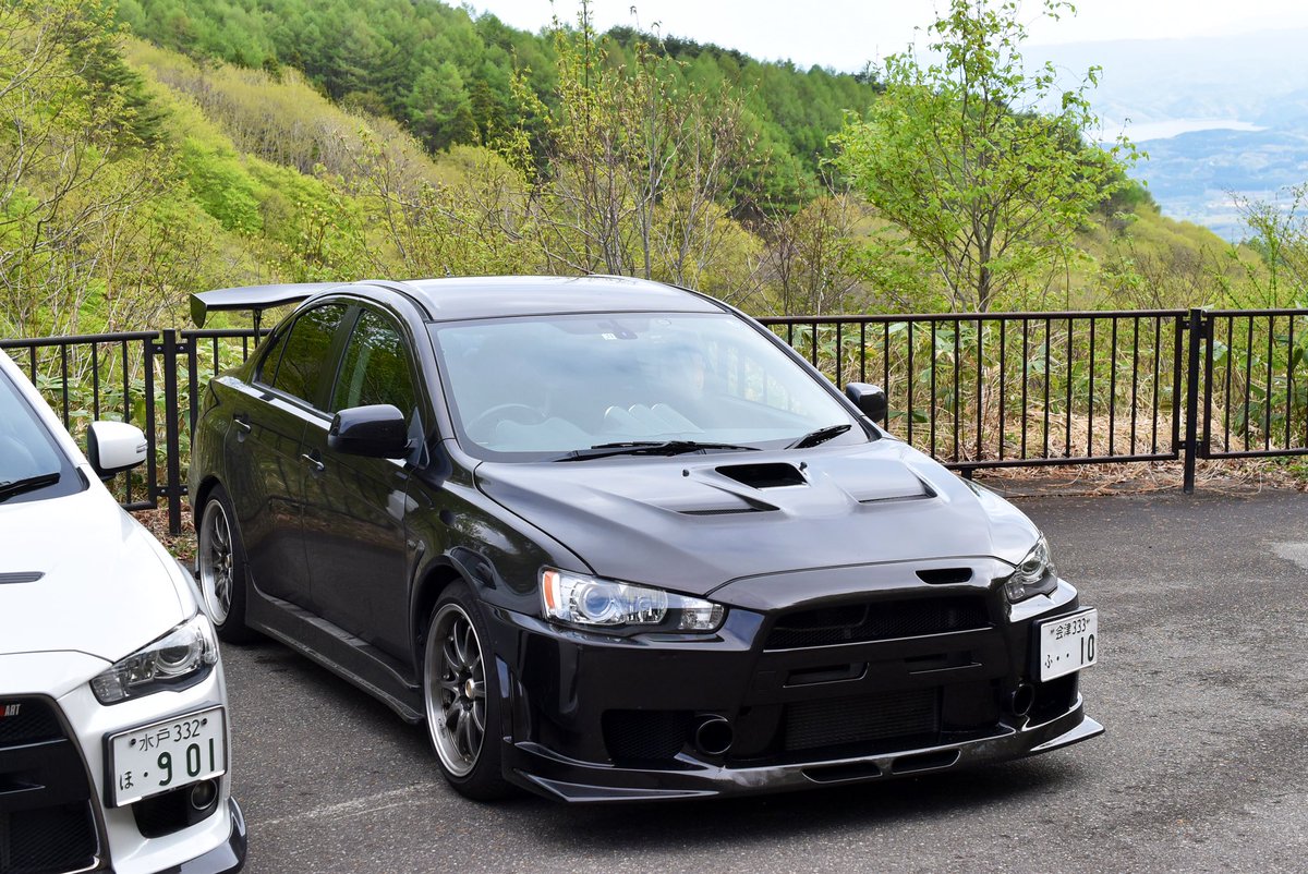EVOX10004's tweet photo. 2023年、皆様ありがとうございました！

来年エボは弄りではなく維持りに努めてまいります。
あと、会津オフもまた開きたいと思ってます🙆‍♂️

仲良くして頂いてる方々家族共々2024年もよろしくお願いします🙇‍♂️ https://t.co/y6I4vP0t7X
