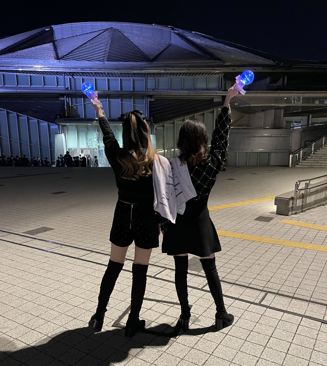 misaaa_mayuuu's tweet photo. いつもありがと相方ちゃんっ♡
この子に出会えたのはみさこりんのおかげなんだよ？☺️💞
今では考えることも行動も一緒で本当にびっくりしてます👀
お互いポンコツしながら末長くよろしくねっ✌️

最前で始まり最前で納めたパルラブ幸せでしたっっ！

#PearlLove #パルラブ #宇野実彩子 https://t.co/mAaaN5KP7K