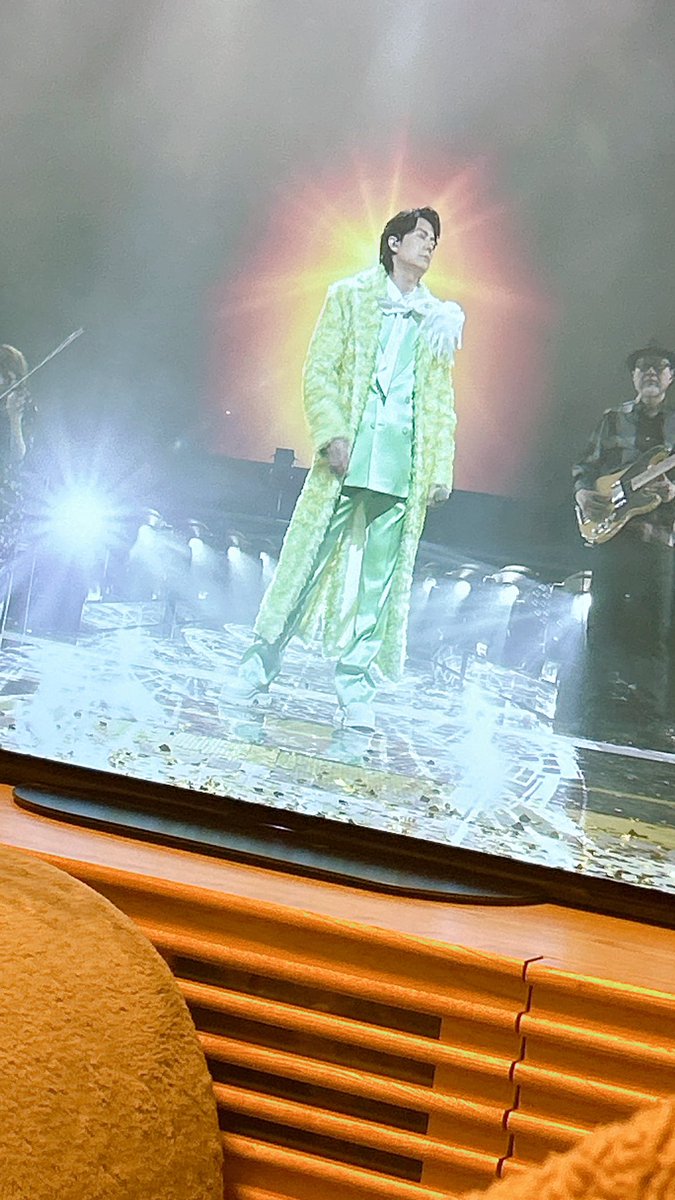 福山雅治なんでこんなティンカーベル激推しおじさんみたいな服なの？？？